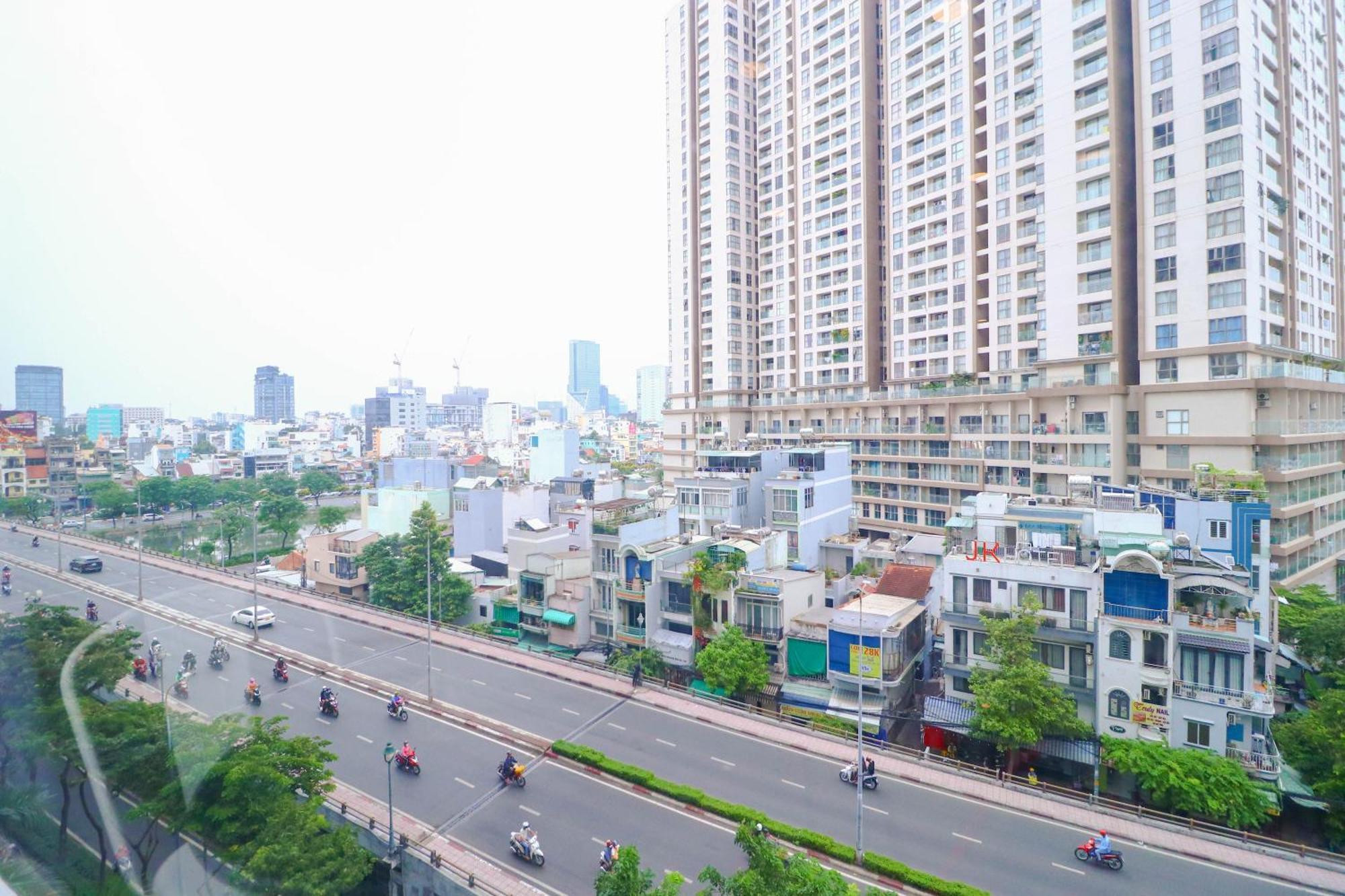 Grand Saigon Centre - Rivergate Residence, Free Gym&Pool Хошимин Экстерьер фото